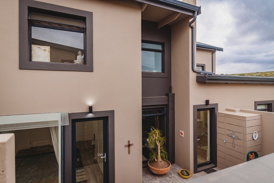 4 Bedroom Property for Sale in Welgelegen Western Cape